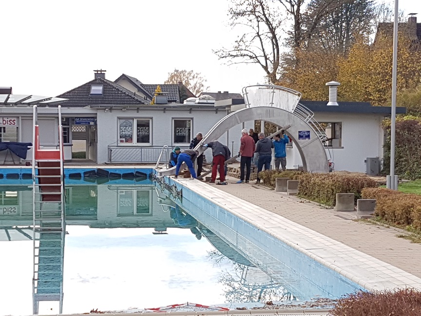 Neue Rutsche im Freibad Heiden